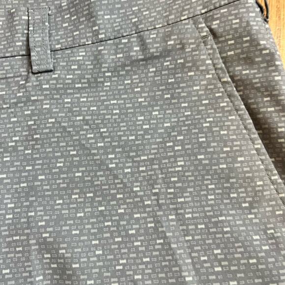 PGA Tour Shorts Mens 38 X9.5 Gray Geometric Performance Golf Chino Polyester - Picture 2 of 10